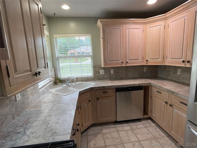 2909 Brook Lane, Sapulpa, OK 74066