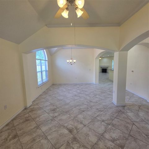 15202 Scenic Forest Drive, Conroe, TX 77384