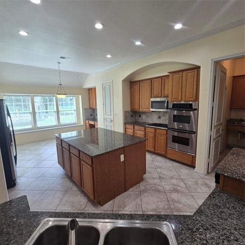 15202 Scenic Forest Drive, Conroe, TX 77384