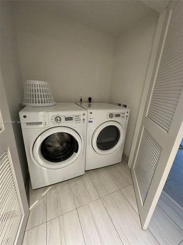 4010 S Ocean Drive R1507, Hollywood, FL 33019