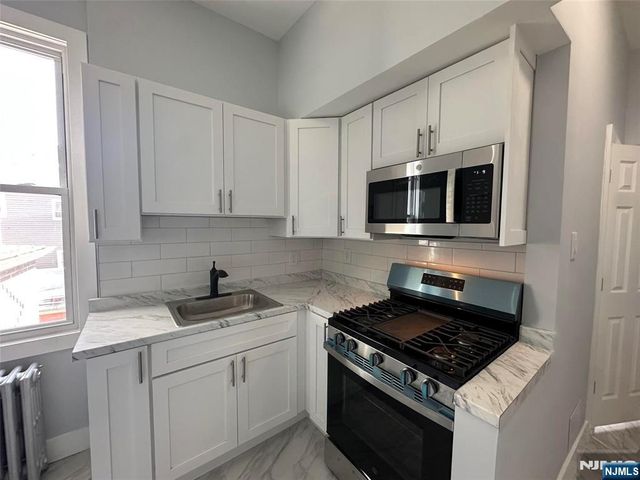 707 New York Avenue 2, Union City, NJ 07087