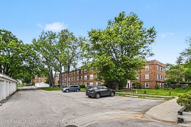 535 Glenmoor Road 1a, East Lansing, MI 48823