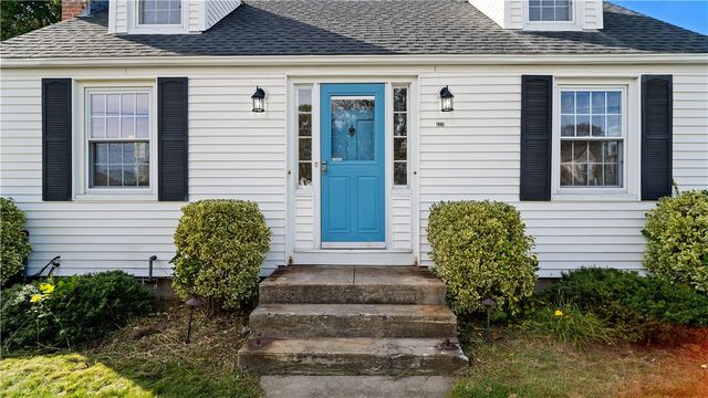 123 Brunswick Drive, Warwick, RI 02886