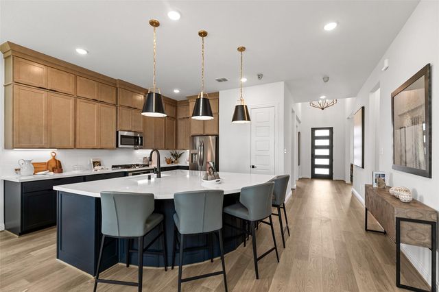 2110 Villa Flora Lane, Friendswood, TX 77546