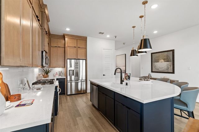 2110 Villa Flora Lane, Friendswood, TX 77546