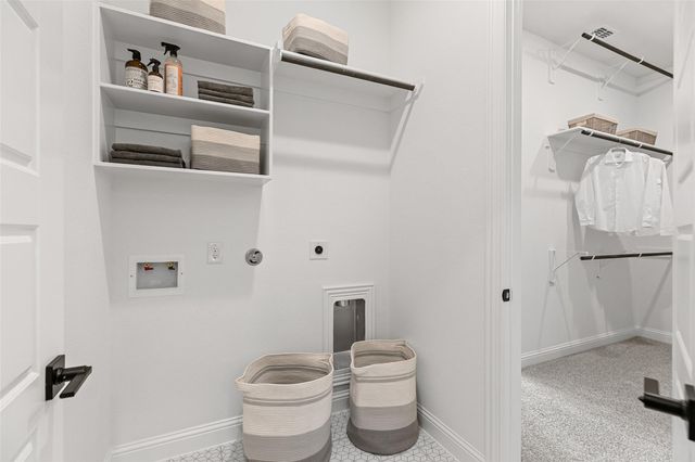 2110 Villa Flora Lane, Friendswood, TX 77546