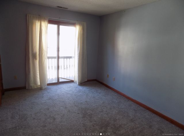 31 Meloy Road APT 2B, West Haven, CT 06516