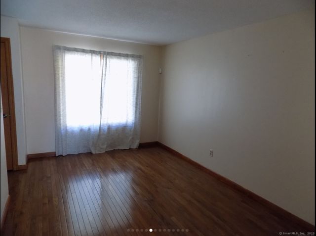 31 Meloy Road APT 2B, West Haven, CT 06516