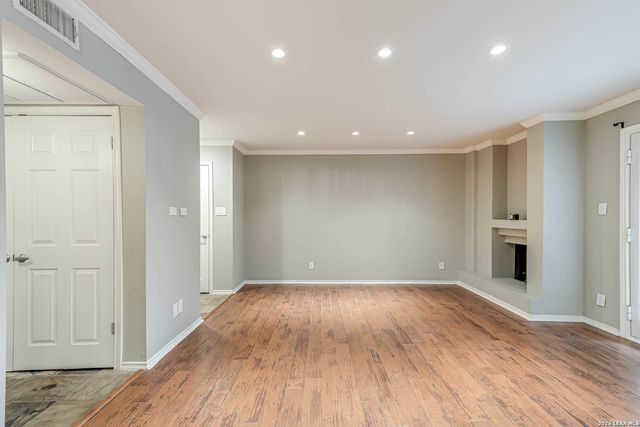 13130 Blanco Rd Apt 1505, San Antonio, TX 78216