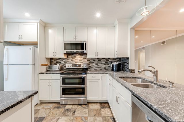 13130 Blanco Rd Apt 1505, San Antonio, TX 78216