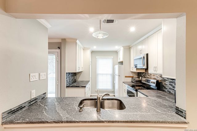 13130 Blanco Rd Apt 1505, San Antonio, TX 78216