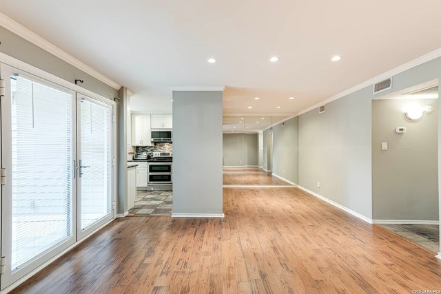 13130 Blanco Rd Apt 1505, San Antonio, TX 78216