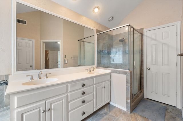 2311 Sherwood Drive, Ennis, TX 75119