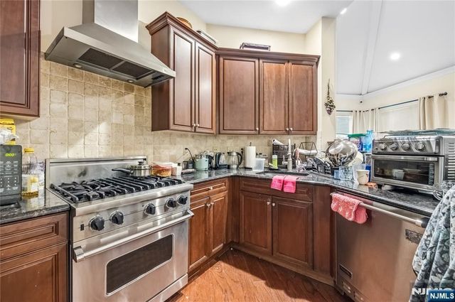 1310 The Plaza 1310, Tenafly, NJ 07670