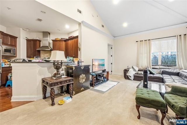 1310 The Plaza 1310, Tenafly, NJ 07670