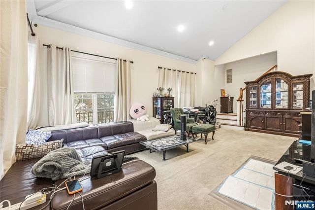 1310 The Plaza 1310, Tenafly, NJ 07670