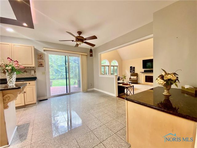 2910 Tracewood Drive, Toledo, OH 43617