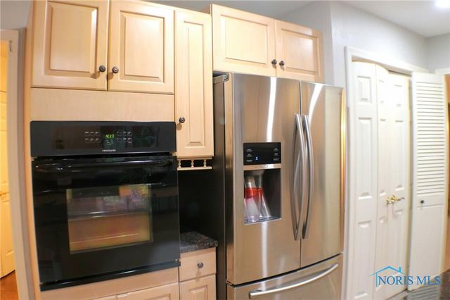 2910 Tracewood Drive, Toledo, OH 43617