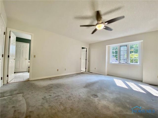 2910 Tracewood Drive, Toledo, OH 43617