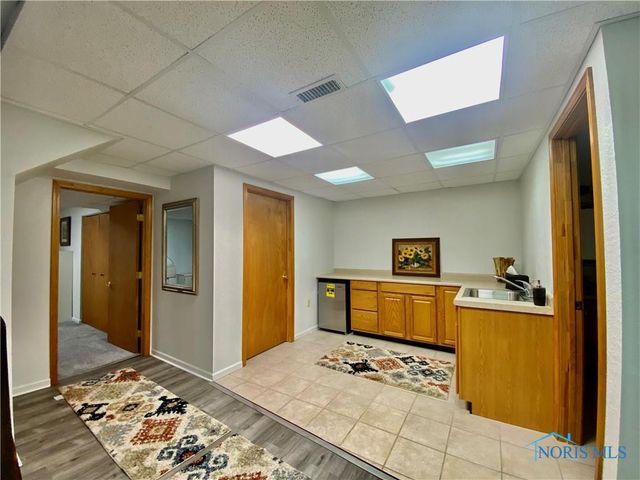 2910 Tracewood Drive, Toledo, OH 43617