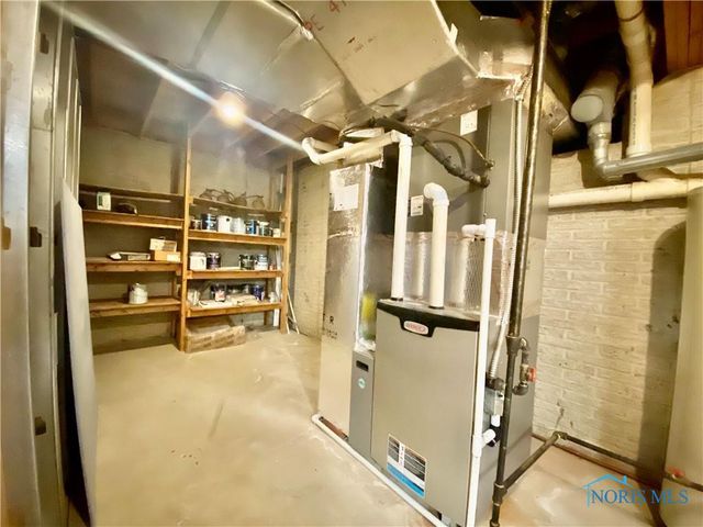 2910 Tracewood Drive, Toledo, OH 43617