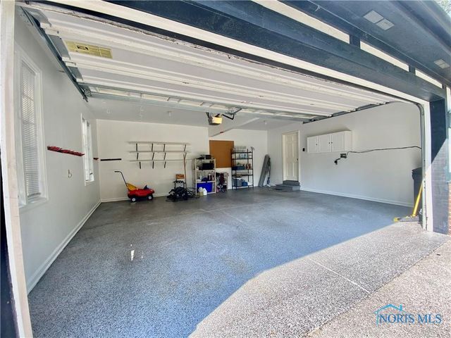 2910 Tracewood Drive, Toledo, OH 43617