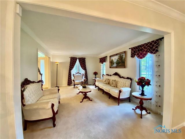 2910 Tracewood Drive, Toledo, OH 43617