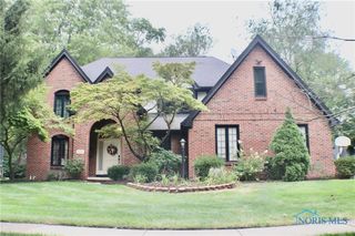 2910 Tracewood Drive, Toledo, OH 43617