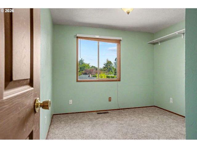 3615 EDWARD Dr Se, Salem, OR 97302