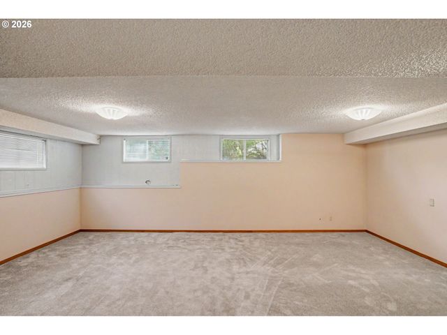 3615 EDWARD Dr Se, Salem, OR 97302