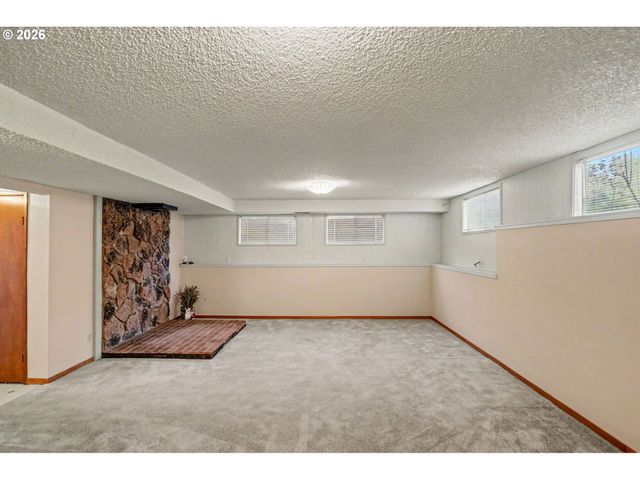 3615 EDWARD Dr Se, Salem, OR 97302
