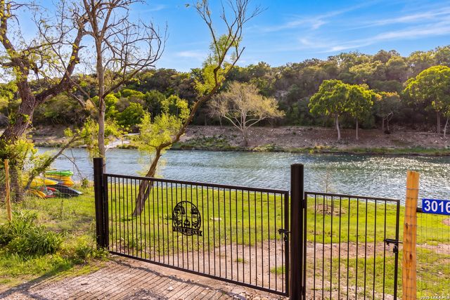 2985 Highway 39, Hunt, TX 78024