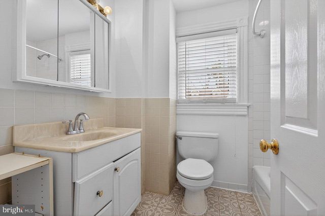 123 MONMOUTH ST, Hightstown, NJ 08520