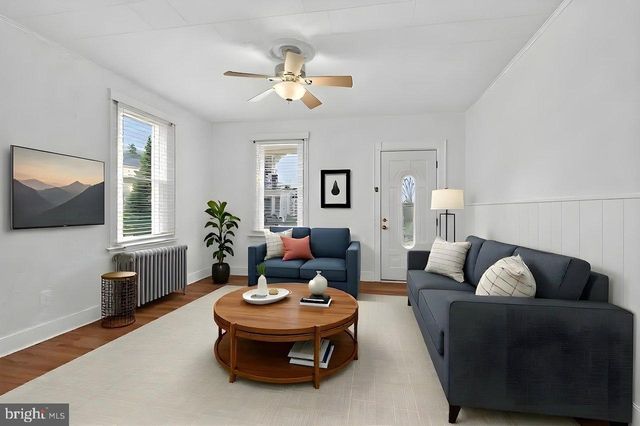 123 MONMOUTH ST, Hightstown, NJ 08520