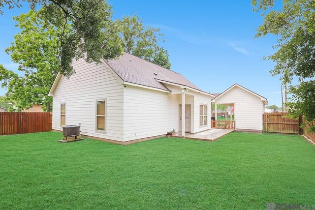 44275 Clement St, Sorrento, LA 70778