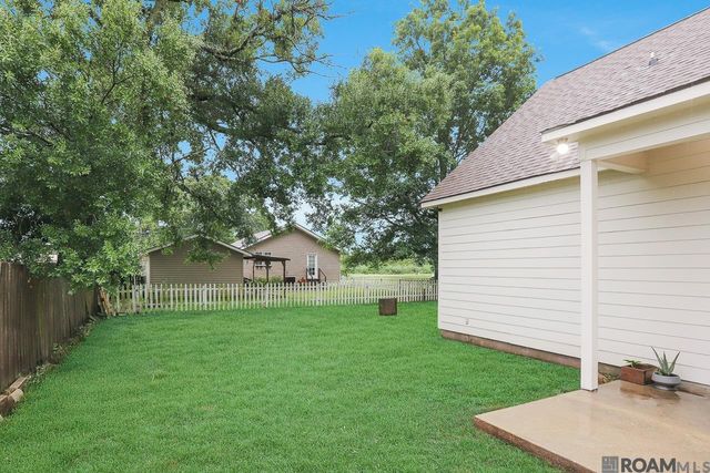 44275 Clement St, Sorrento, LA 70778