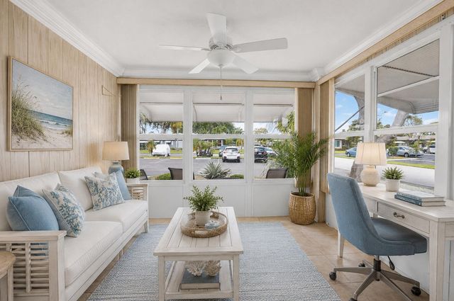 920 South Drive A, Delray Beach, FL 33445