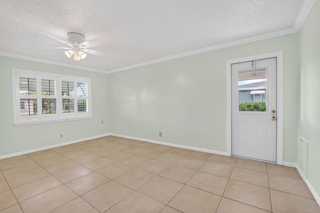 920 South Drive A, Delray Beach, FL 33445