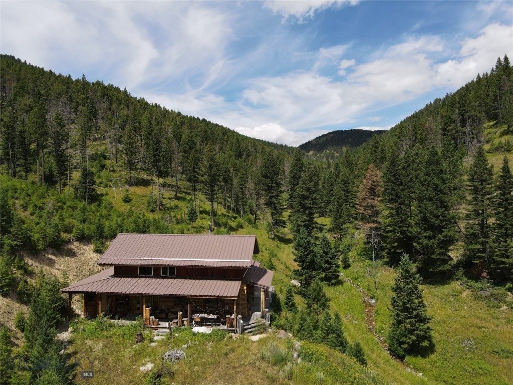 1956 WHISKEY GULCH TRAIL, LEWISTOWN, MT 59457, LEWISTOWN, MT