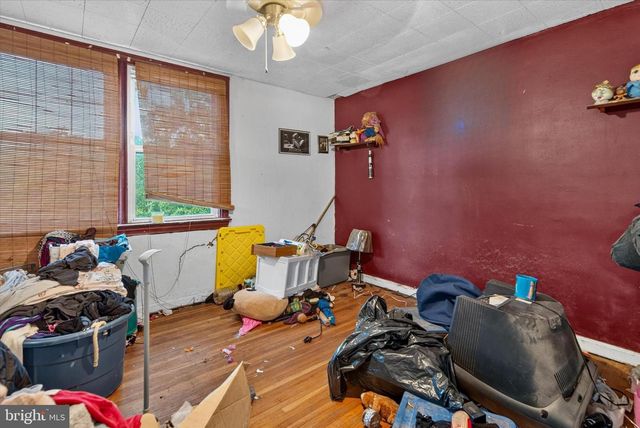 832 4TH AVE, Bristol, PA 19007