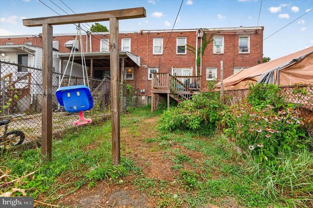 832 4TH AVE, Bristol, PA 19007