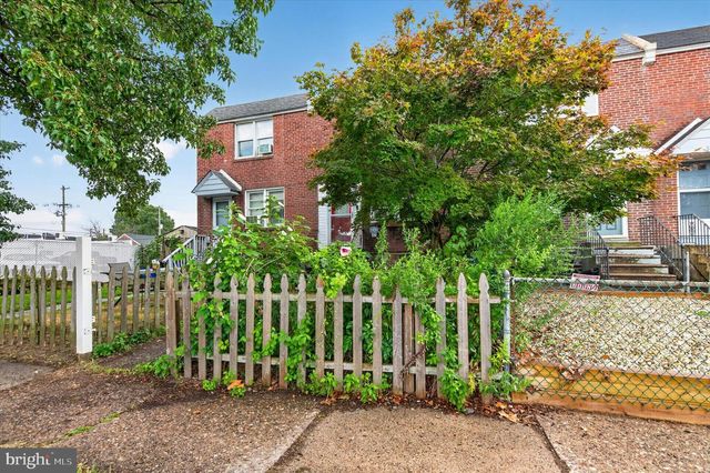 832 4TH AVE, Bristol, PA 19007