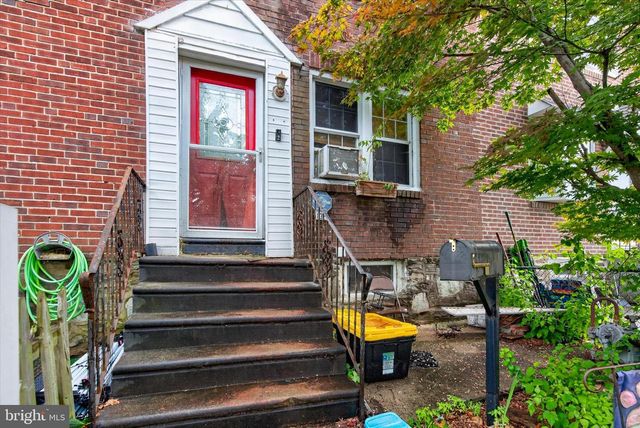 832 4TH AVE, Bristol, PA 19007