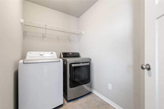 221 NE Avondale Court, Ankeny, IA 50021