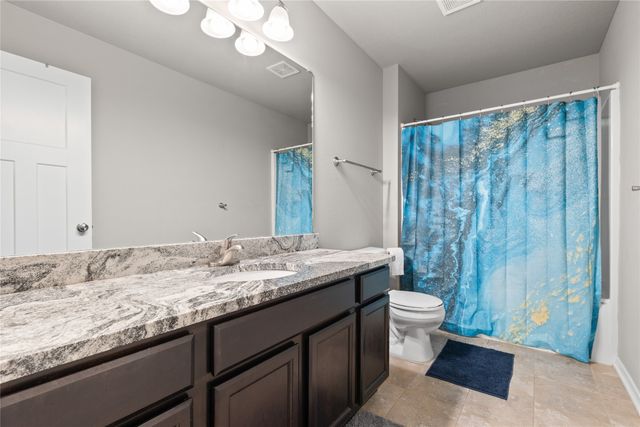 221 NE Avondale Court, Ankeny, IA 50021