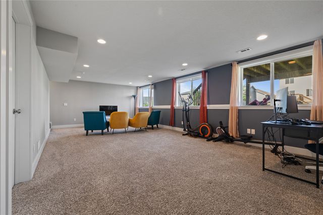 221 NE Avondale Court, Ankeny, IA 50021