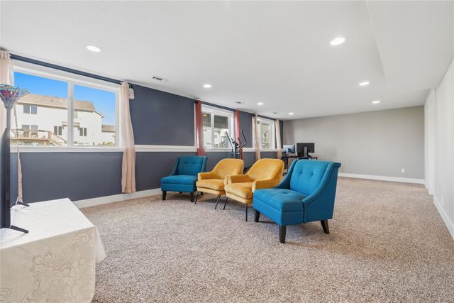 221 NE Avondale Court, Ankeny, IA 50021