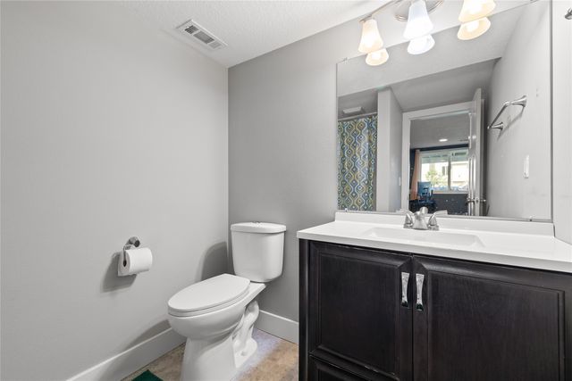 221 NE Avondale Court, Ankeny, IA 50021