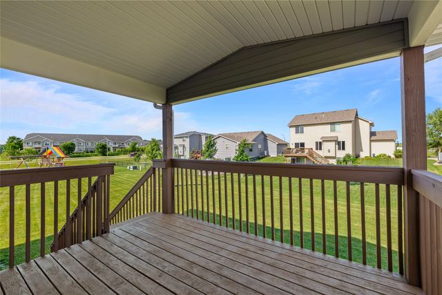 221 NE Avondale Court, Ankeny, IA 50021