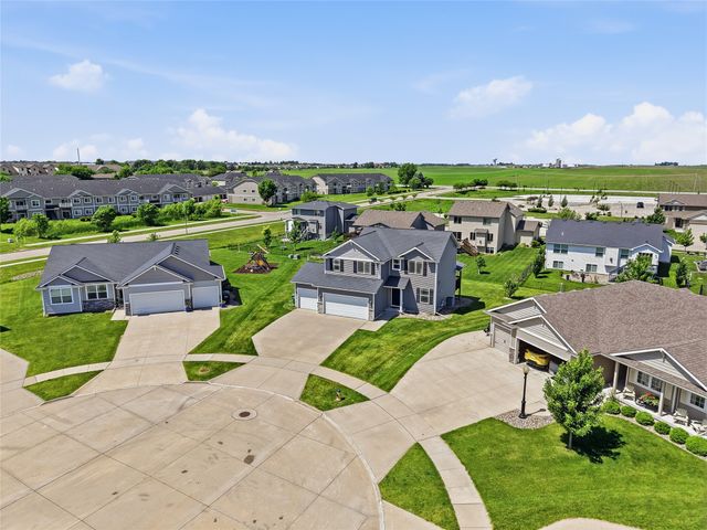 221 NE Avondale Court, Ankeny, IA 50021